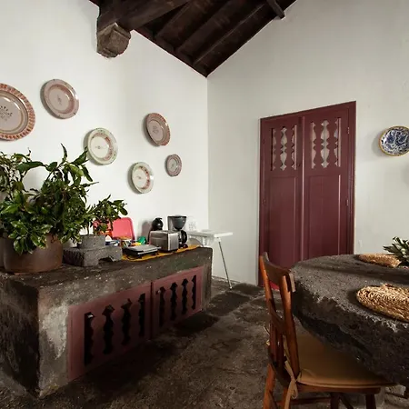 Semesterbostad Casa Senhora Necessidades Ponta Delgada