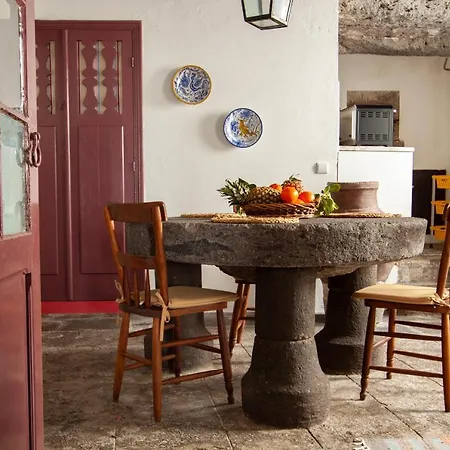 Casa Senhora Necessidades Ponta Delgada (Sao Miguel)