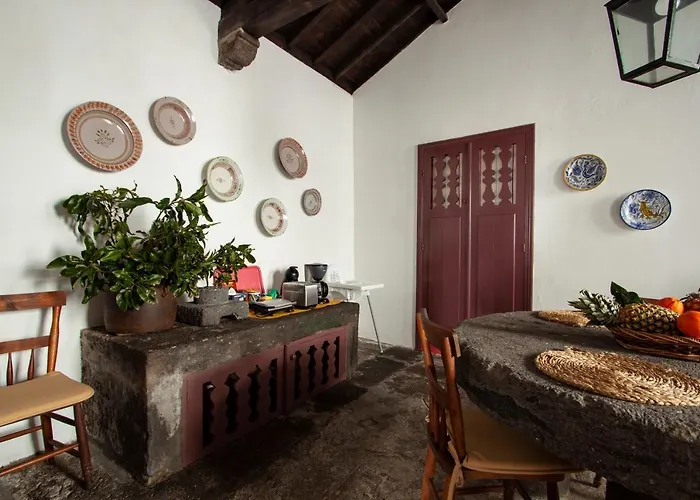 度假居 Casa Senhora Necessidades 蓬塔德尔加达