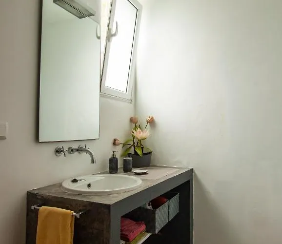 度假居 Casa Senhora Necessidades 蓬塔德尔加达